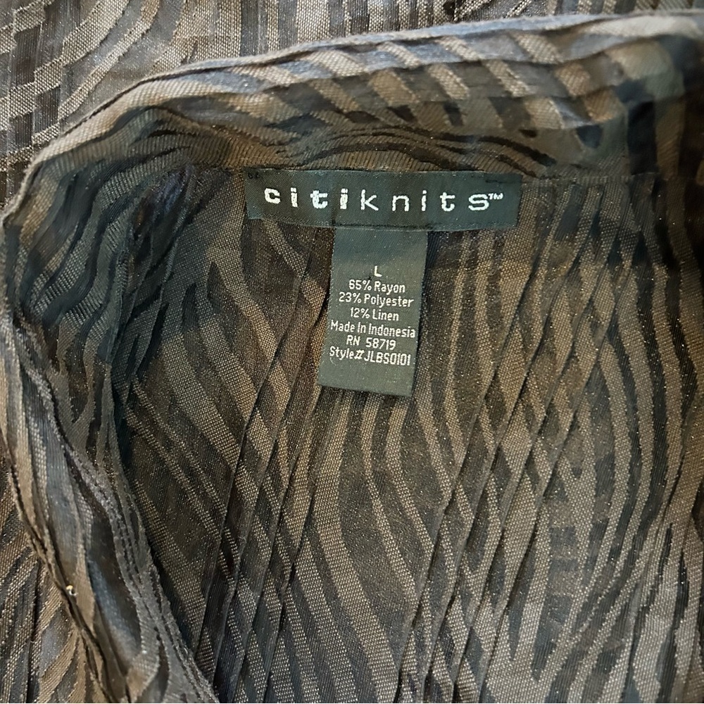 City Knits Shear Button Blouse Zebra Print - Size L - Picture 3 of 4